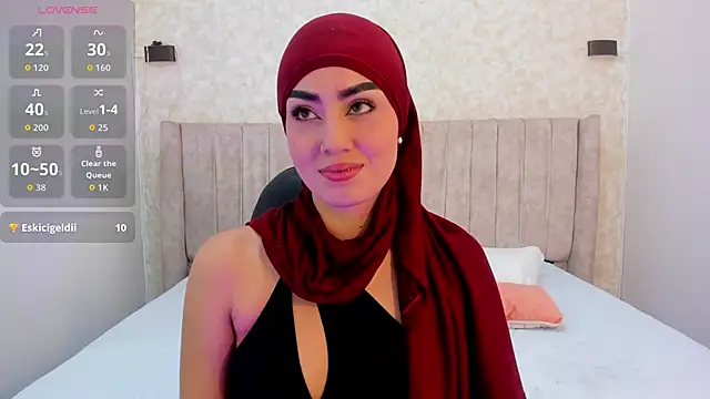 fatimarab online show from October 20, 2025, 8:09 pm