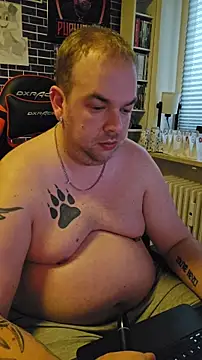 PupW0lfy online show from December 17, 2025, 9:47 am