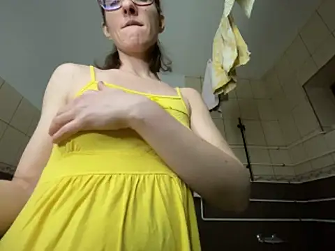 Milky hairy mommy online show from February 1, 2026, 7:45 pm