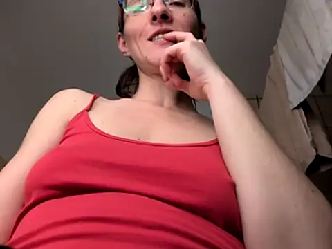 Snapshot of Milky_hairy_mommy chatting on November 29, 2025, 9:37 pm Milky hairy mommy online show from November 29, 2025, 9:37 pm