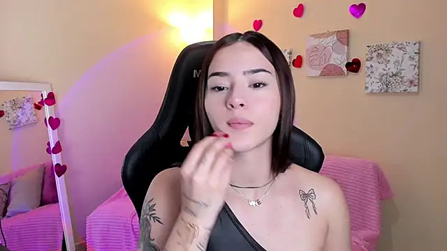 Veronica isaza   online show from March 20, 2025, 1:26 pm