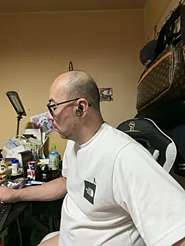 tsugu1105 online show from June 30, 2026, 11:38 pm