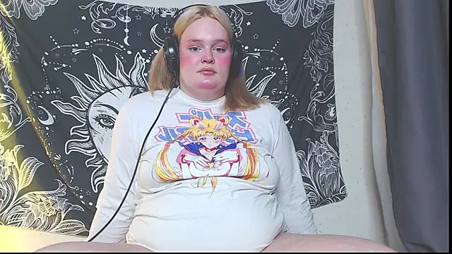 rozzhaos8 online show from October 8, 2025, 9:48 pm