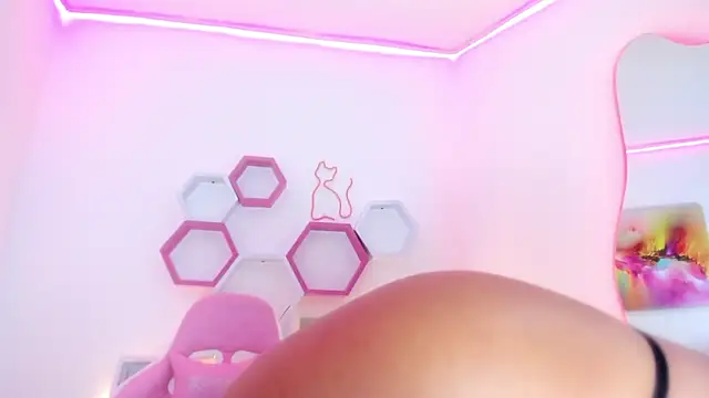  Ameliie online show from March 6, 2025, 4:08 am