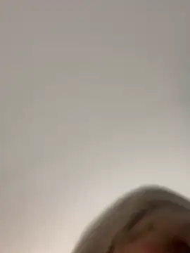 mia foxts online show from March 23, 2025, 3:54 am