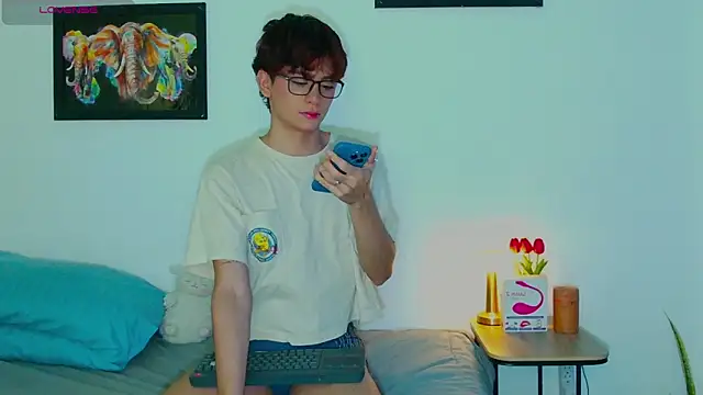 Snapshot of arnold_laurent_ chatting on September 25, 2025, 7:09 pm arnold laurent online show from September 25, 2025, 7:09 pm