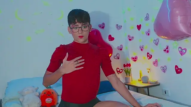 Snapshot of arnold_laurent_ chatting on February 13, 2025, 9:27 pm arnold laurent online show from February 13, 2025, 9:27 pm