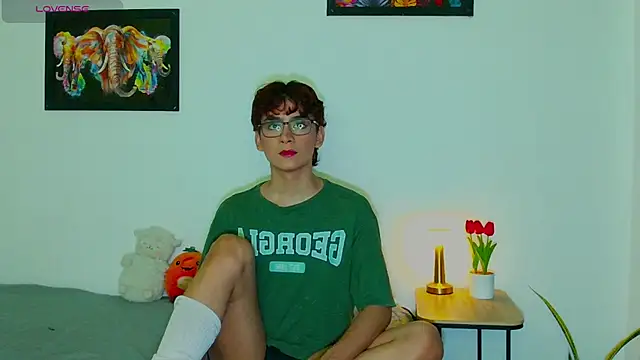 Snapshot of arnold_laurent_ chatting on October 5, 2025, 11:34 am arnold laurent online show from October 5, 2025, 11:34 am