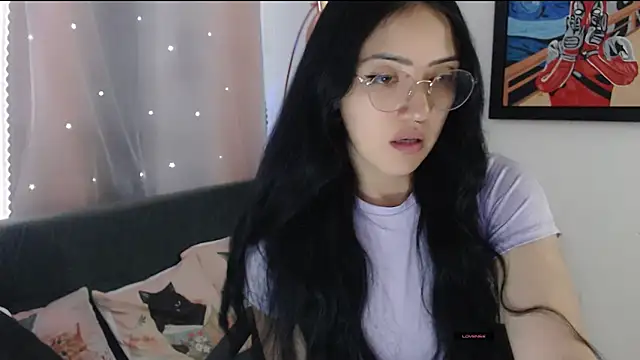 Snapshot of Suzanne_abbey chatting on April 30, 2026, 10:47 pm Suzanne abbey online show from April 30, 2026, 10:47 pm