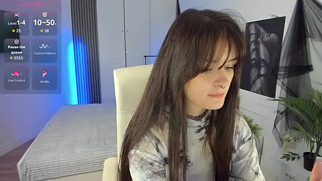 Snapshot of SashaSunlight chatting on October 14, 2025, 2:28 pm SashaSunlight online show from October 14, 2025, 2:28 pm