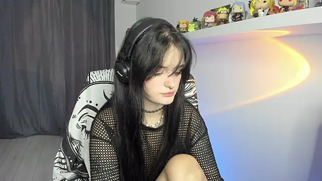 Snapshot of SashaSunlight chatting on November 13, 2025, 6:23 pm SashaSunlight online show from November 13, 2025, 6:23 pm