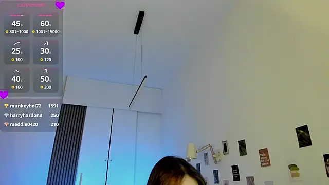 Snapshot of SashaSunlight chatting on March 17, 2025, 8:30 pm SashaSunlight online show from March 17, 2025, 8:30 pm