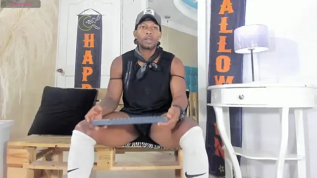 RicoBrown777  online show from October 18, 2025, 4:36 am