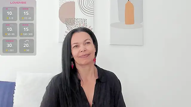 Evawalker  online show from April 20, 2026, 3:13 pm