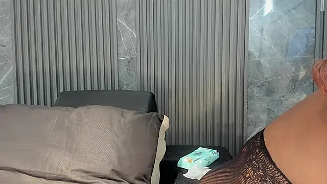 SaraiEvans online show from September 21, 2025, 3:22 am