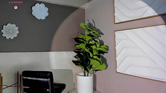 AylinMillerxs online show from September 13, 2025, 7:58 pm