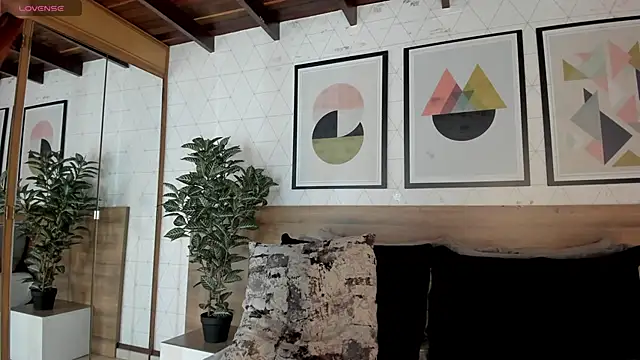 AylinMillerxs online show from October 12, 2025, 1:01 pm