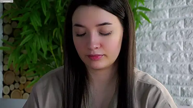 LowOncoming online show from March 26, 2026, 2:32 am