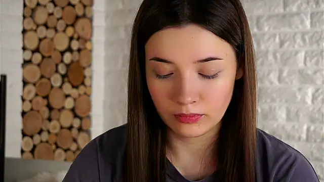 LowOncoming online show from September 29, 2025, 1:23 am