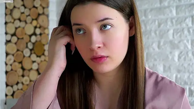 LowOncoming online show from December 23, 2025, 2:11 am