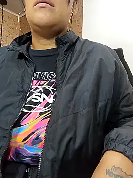 Michelle Brito1 online show from March 11, 2025, 11:33 am