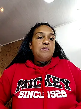 Michelle Brito1 online show from November 21, 2025, 7:02 pm