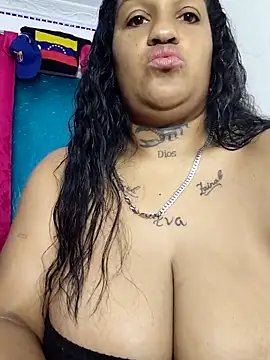 Michelle Brito1 online show from March 6, 2026, 3:07 pm