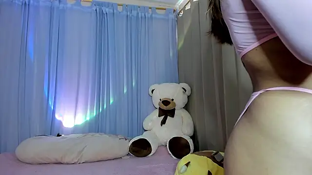 Snapshot of _maiahairy_ chatting on February 16, 2026, 7:23 pm maiahairy online show from February 16, 2026, 7:23 pm