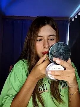 Snapshot of _maiahairy_ chatting on January 18, 2026, 6:11 pm maiahairy online show from January 18, 2026, 6:11 pm