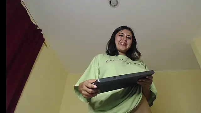  maiahairy  online show from March 17, 2025, 2:12 pm