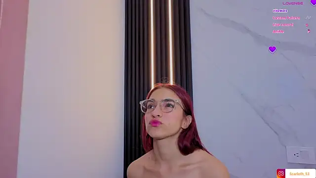 Scarlet Red  online show from November 5, 2025, 12:08 pm