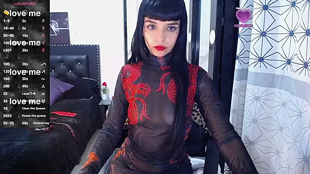 charllotee dark online show from October 7, 2025, 3:40 am