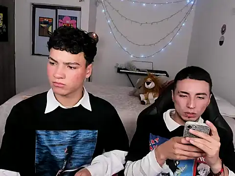 sweet boys xx online show from March 22, 2025, 6:00 am