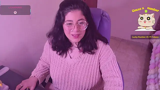 Snapshot of Azamy-12 chatting on November 5, 2025, 4:04 am Azamy-12 online show from November 5, 2025, 4:04 am