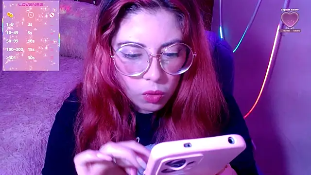 Snapshot of Azamy-12 chatting on March 13, 2025, 11:27 pm Azamy-12 online show from March 13, 2025, 11:27 pm