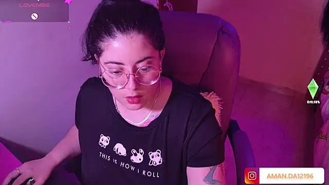 Snapshot of Azamy-12 chatting on October 11, 2025, 6:25 am Azamy-12 online show from October 11, 2025, 6:25 am