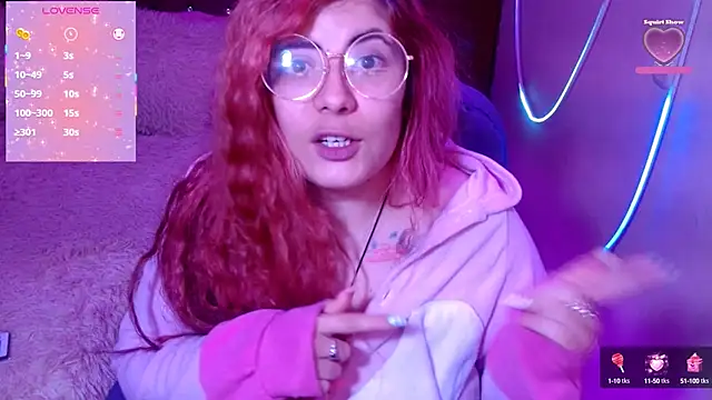 Snapshot of Azamy-12 chatting on March 17, 2025, 1:35 am Azamy-12 online show from March 17, 2025, 1:35 am