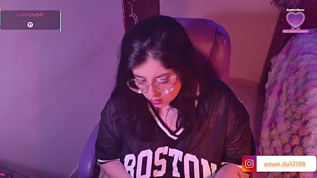 Snapshot of Azamy-12 chatting on November 8, 2025, 5:33 am Azamy-12 online show from November 8, 2025, 5:33 am