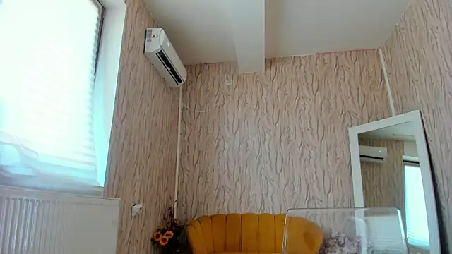 AishaRouhi online show from March 10, 2025, 6:38 am