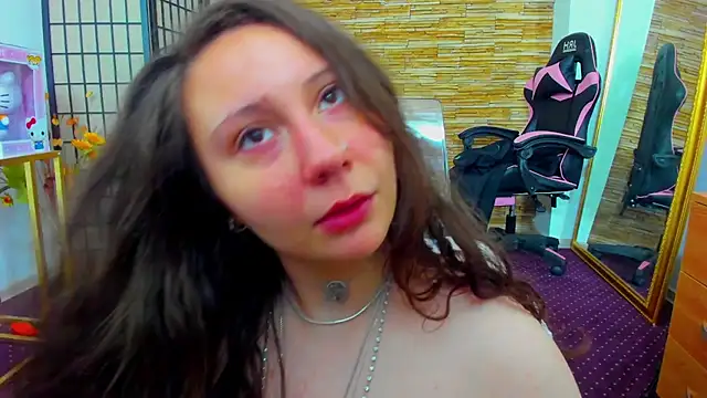 AishaRouhi online show from January 6, 2026, 5:22 am