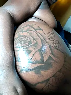 Hugemassivebootie online show from September 29, 2025, 4:19 am