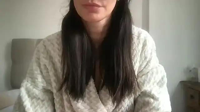 paolajonez online show from February 2, 2026, 5:23 pm