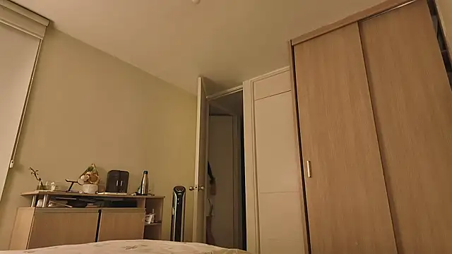 juanasnz99 online show from July 9, 2026, 4:35 am