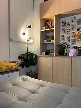 juanasnz99 online show from March 11, 2025, 3:58 am