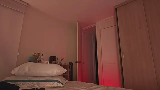 juanasnz99 online show from April 11, 2026, 7:45 am