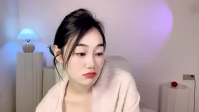 cloud8822 online show from March 5, 2025, 2:45 pm