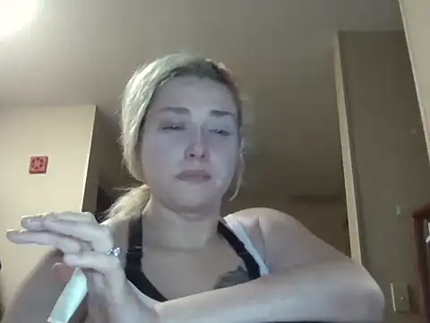 Lalalynn online show from April 3, 2026, 2:18 am