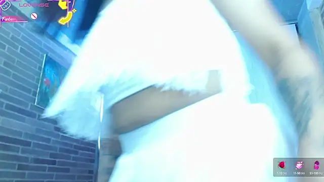 helenacyruss online show from October 4, 2025, 4:08 pm