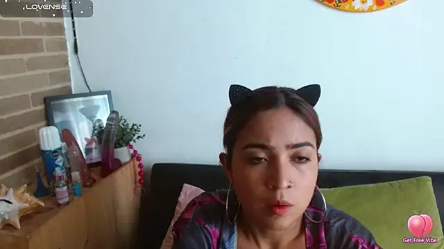 helenacyruss online show from March 20, 2025, 3:04 pm