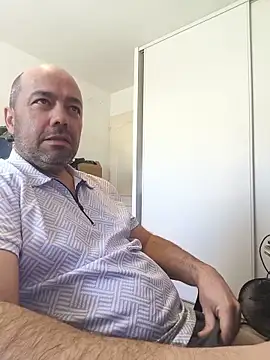 Snapshot of veryverybigdick45 chatting on May 26, 2026, 10:35 am veryverybigdick45 online show from May 26, 2026, 10:35 am